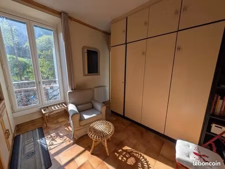 studio 1 pièce 13 m²