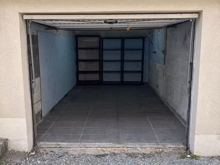 garage box 15m2 antibes