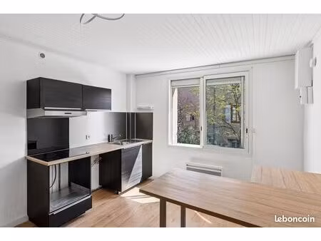 appartement t2 rénové – centre-ville - 1er étage – fibre – dpe d