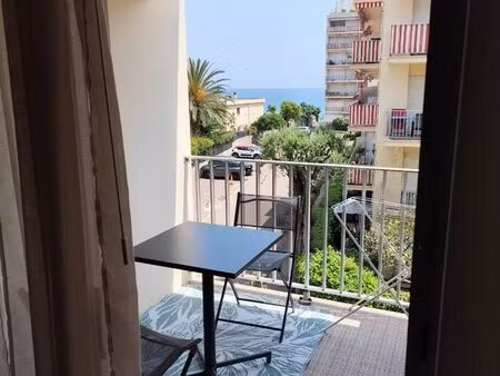 appartement t1 climatisé piscine parking en sous-sol chambre fermée