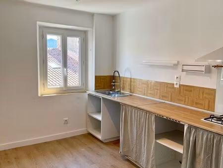 loue appartement t2 cuges les pins
