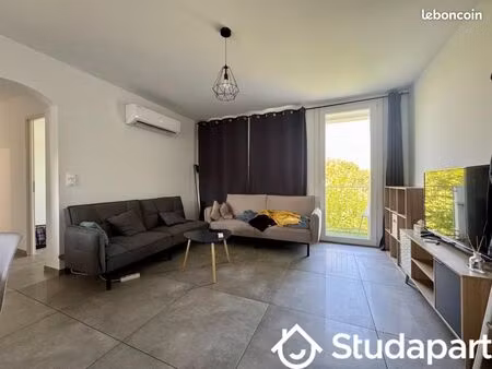 chambre 1 pièce 9 m²