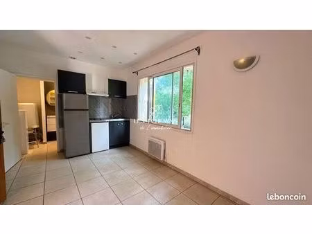 studio 1 pièce 18 m²