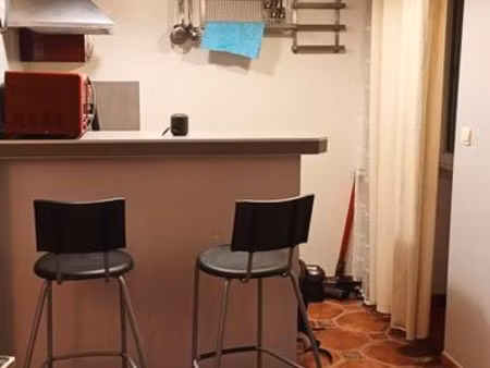 joli studio 22 m2 mezzanine salon de provence