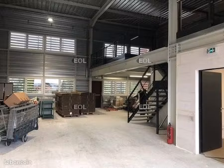 local bureaux 256 m²