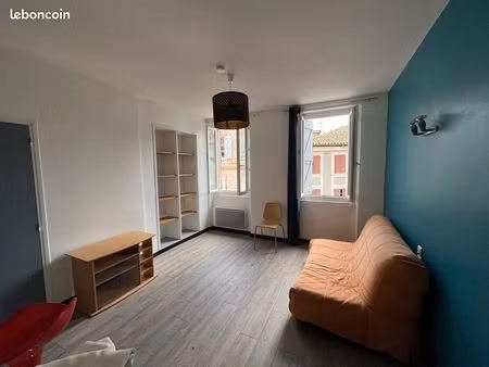 tres beau studio meuble 30m2 centre lombez