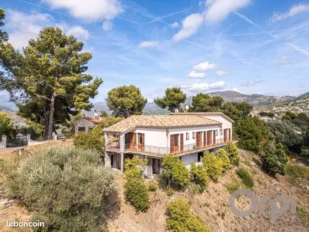 villa 5 pièces 139 m²