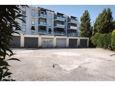 parking/box 14 m² martigues