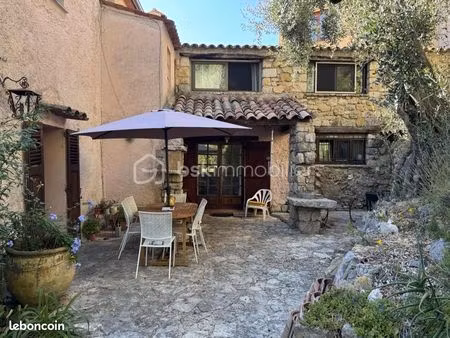 mas 9 pièces 171 m²