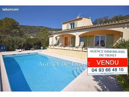 villa 7 pièces 238 m²