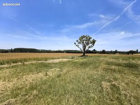 terrain 748 m² l isle jourdain