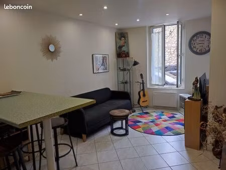 ◊ t2 meublé de 33 m² « clé en main » – idéal habitation ou investissement – marseille 1300