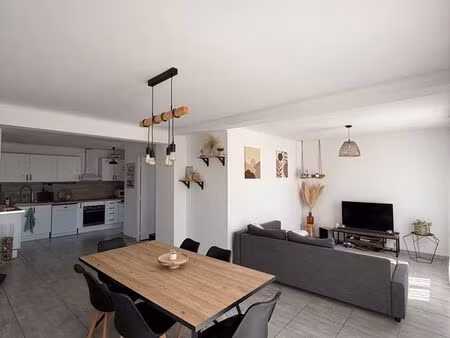 87m2 - 4 pièces - balcon