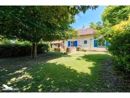gîte 6 pièces 264 m²