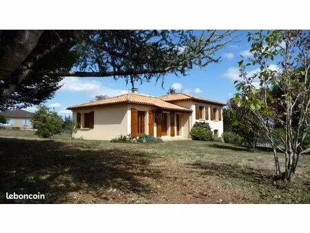 villa à mirande (gers)