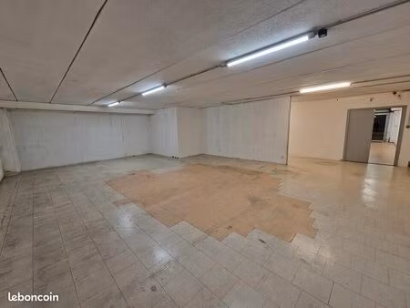 entrepot - logistique 110 m² carros