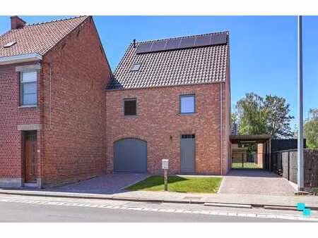 riante nieuwbouwwoning met aangename tuin te izegem