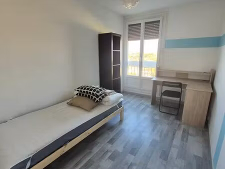 marignane – grand t4 de 72 m² avec balcon  cave et vue dégagée
