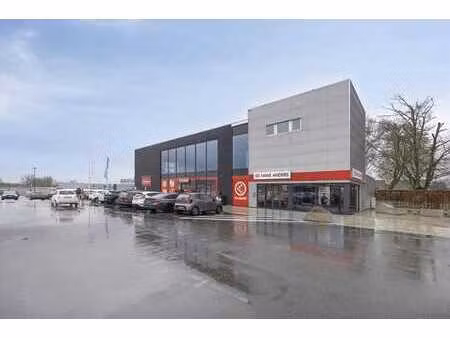 espace de bureau moderne avec parking d'environ 320 m² dans