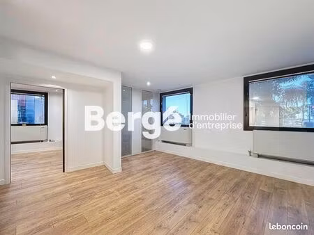 bureau 513 m²