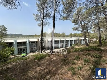 bureaux 177 m²