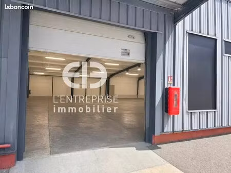 local 315 m² carros