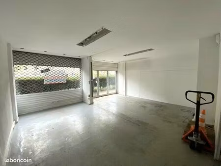 local commercial 60 m² nice