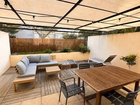 ? appartement 2 pièces avec grande terrasse ?