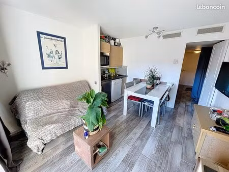 loue grand studio pour étudiant