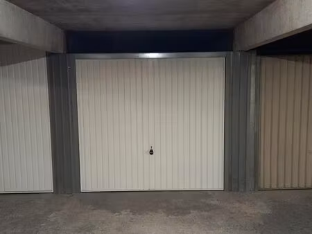 garge box parking