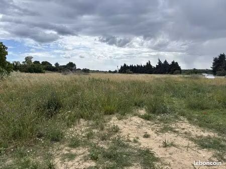 terrain 705 m² cornillon confoux