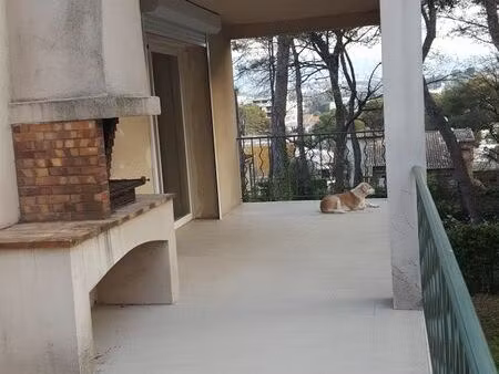 a louer 1er etage villa