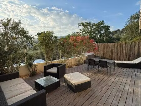 à louer t3 en rdc de maison avec extérieur