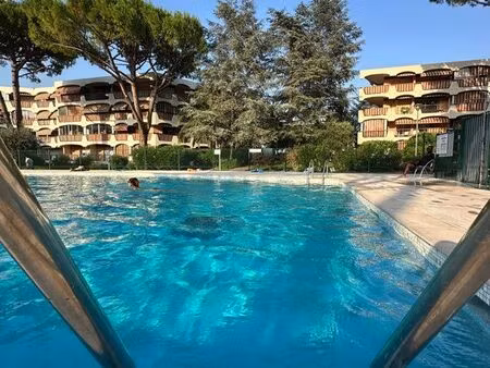 studio avec piscine proche mer