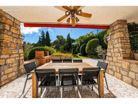 location –villa 180 m2 avec piscine privée (petit-juas)