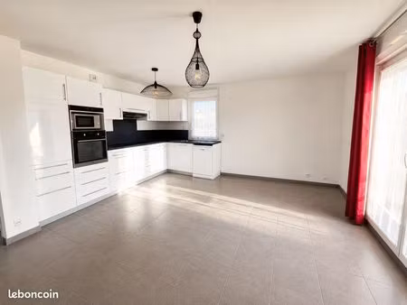 appartement t4 rdc - terrasse - parkings