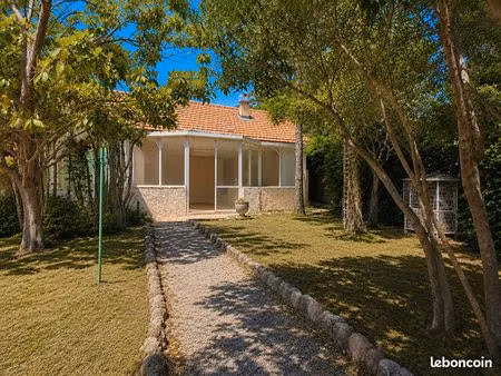 propriété 2 pièces 123 m²