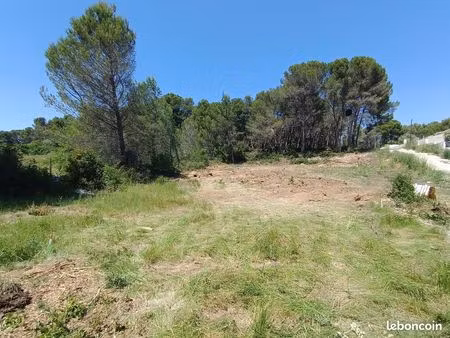 terrain rognac 800m2 : 276000 euros (345 euros m2)