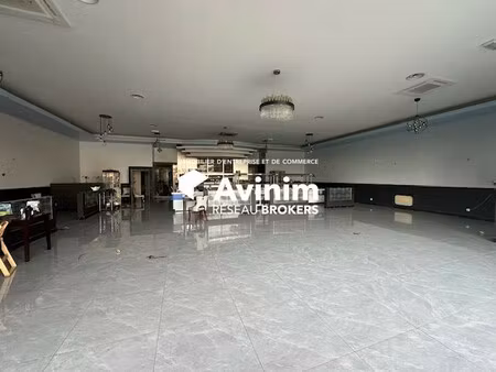 location local commercial