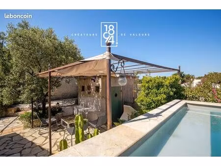 maison 5 pièces 145 m²
