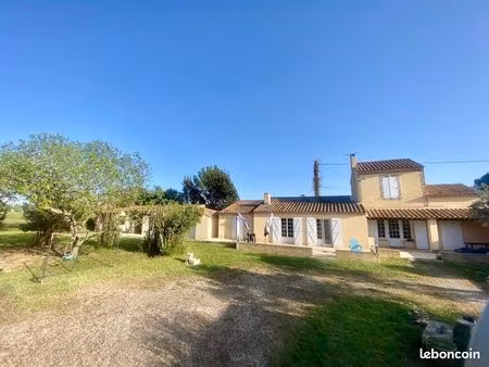 mas 140 m2 sur 9000 m2 en campagne avec garage et dependance