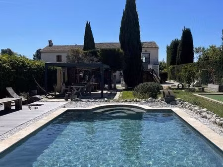 maison 7 pièces 235 m²