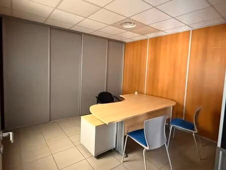 bureau 13 m²