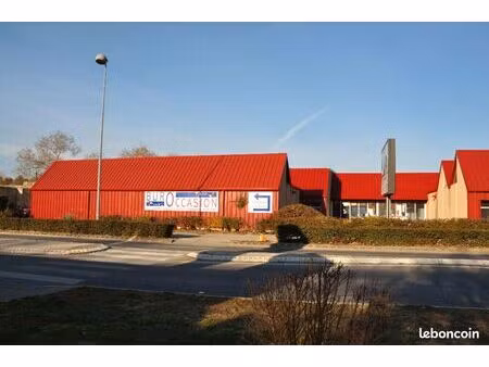 local 1058 m² vitrolles