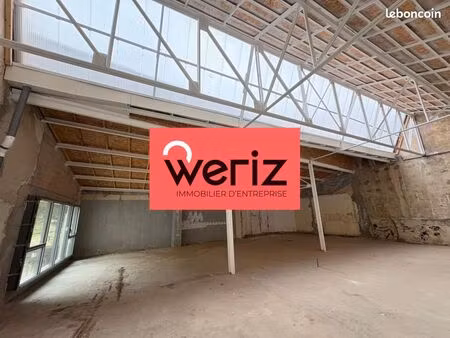 bureau 350 m²