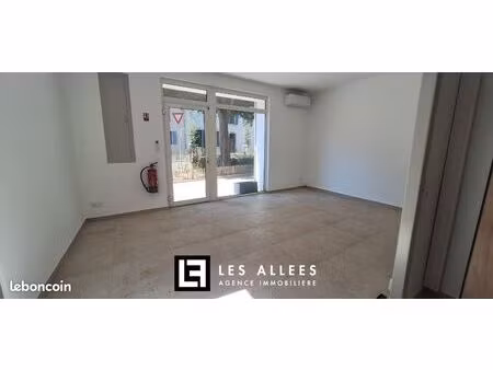 commerce 50 m²
