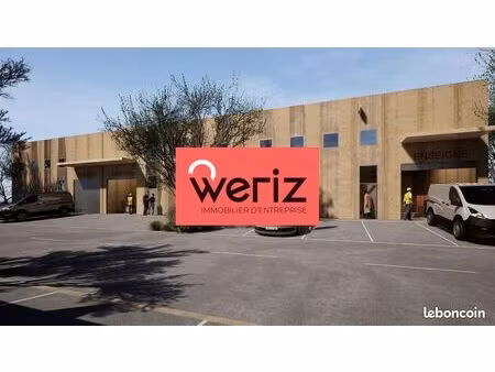 local industriel 811 m²