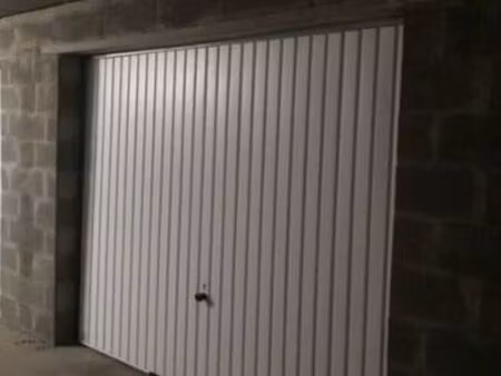 à vendre box de garage en souterrain belcier à côté de la gare saint-jean bordeaux vendu l