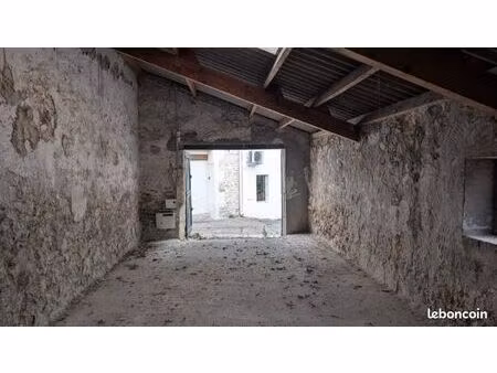 local artisanal 44 m2 pont de crau