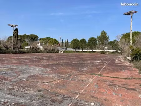 terrain 2100m2 usage sportif et loisir